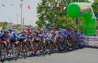 Grand Prix Erkekler yarışı kentin zirvesiyle start...