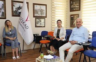 Gültak, girişimci kadınlarla bir araya geldi