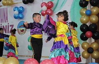 Gündüz Çocuk Bakımevi’nde eğitim gören minikler...