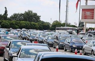 Gurbetçiler Türkiye’ye akın akın geliyor