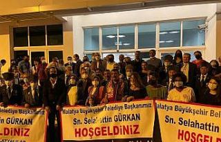 Gürkan, Kıbrıs’ta coşkuyla karşılandı