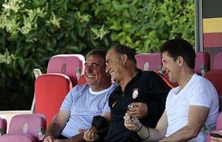 Hagi ve Popescu’dan Galatasaray’a ziyaret