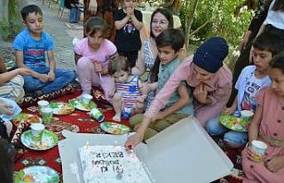Hakkari’de masal ve doğum günü etkinliği