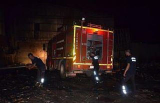 Hatay’da hurdacıda çıkan yangın 2 saatte söndürüldü