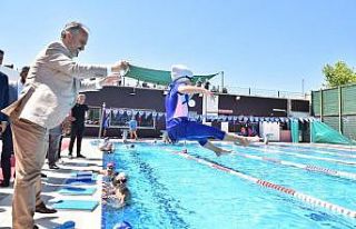 Havuzlar spor okuluyla şenlendi