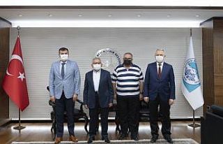 Hayırsever başkana teşekkür ziyareti