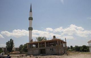Hayırseverler vatandaşların yaptırdığı cami...