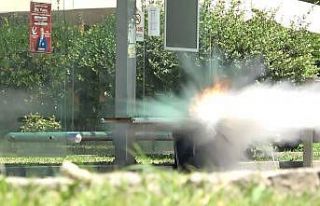 Hediyelik tatlı almaya gitti, bavulundan oldu