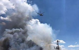 Helikopterler çöplük yangını için kalktı