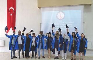 Hisarcık MYO’da mezuniyet sevinci