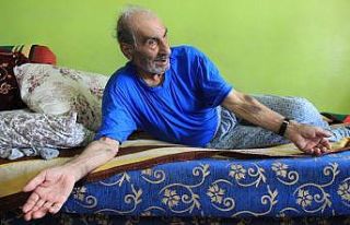 Hissettiği acılar için doktorlara yalvardı: