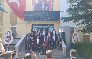 Huğlu Meslek Yüksekokulu’nda mezuniyet coşkusu