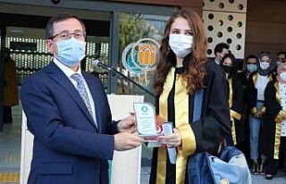 Hukuk Fakültesi’nde mezuniyet töreni