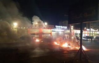 Hükümetsiz kalan Lübnan’da halk yine sokaklarda:...