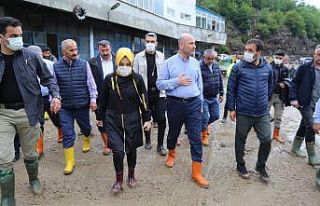İçişleri Bakanı Süleyman Soylu selden etkilenen...
