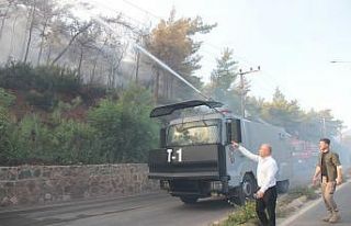 İçmeler yolunda alevler yolu kapattı