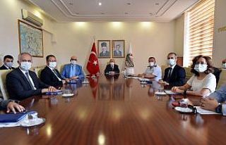 İl Göç Kurulu Toplantısı Vali Karadeniz başkanlığında...