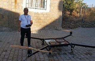 İlkokul mezunu, çocukluk hayali olan uçan araba...