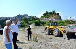 İncivezaltı sahilinde temizlik çalışmasına başlandı