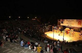 İnegöllü minikler oyuncak hikayesi ile eğlendi