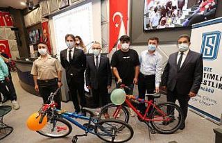 İnfazlarını iyi halli tamamlayan gençlere bisiklet...