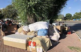 İş bulamadığı için evinden çıkarılan adam...