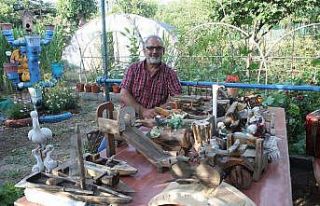 İşitme engelli vatandaş maketleriyle geçmişi...