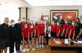 İşitme Engelliler Voleybol Kadın Milli Takımı’ndan...