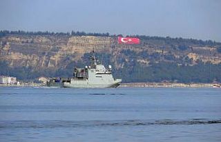 İspanya savaş gemisi Çanakkale Boğazı’ndan...
