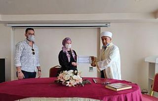 Isparta’da Alman uyruklu kadın İslamiyet’i seçti