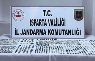 Isparta’ya tarihi eser satmak için gelen 3 şahıs,...