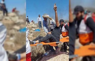 İsrail askerleri yasa dışı inşa edilen karakolu...