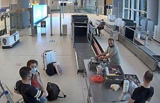 İstanbul Havalimanı’nda 120 bin lira değerinde...