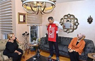 İstanbul Valisi Ali Yerlikaya, 15 Temmuz şehidi...