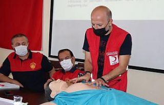 İtfaiye personeline ilk yardım eğitimi