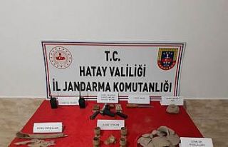 İzinsiz kazı yapan defineciler suçüstü yakalandı