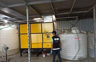 İzmir’de 8 bin 138 litre sahte etil alkol ele geçirildi