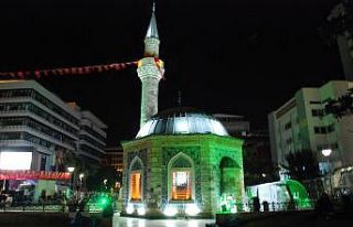 İzmir’in 15 Temmuz anması sela ile son buldu