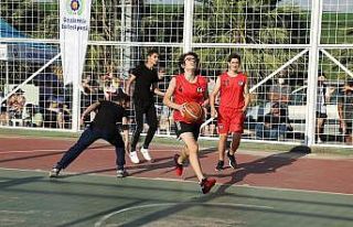 İzmirli basketbolcular Gaziemir’de ter döktü
