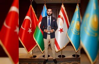 İzol’e anlamlı plaket