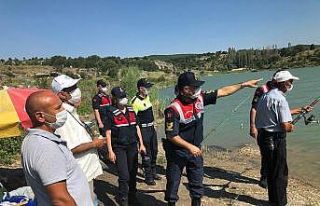 Jandarma ekipleri boğuma olaylarına karşı vatandaşları...