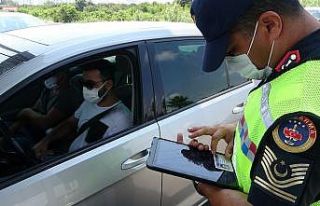 Jandarma trafik timleri Mersin’de 12 bin 189 aracı...