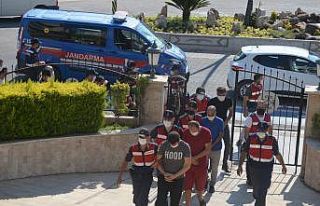 Jandarma’dan insan tacirlerine operasyon: 10 gözaltı
