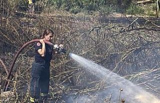 Kadın itfaiye erinin yangınla imtihanı