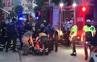 Kalorifer peteği keserken yangın çıkardılar:...