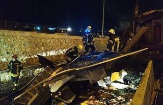 Kamyon sürücüsü yanarak can verdi