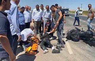Kamyonete çarpan motosikletin sürücüsü ağır...
