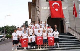 Kapadokya Kaplanları Ömer Halisdemir’in kabrine...