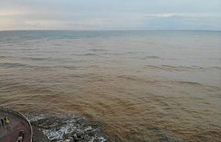 Karadeniz’de denizin rengi değişti