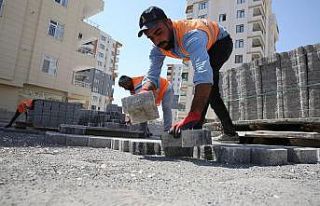 Karaköprü’de parke çalışmaları devam ediyor